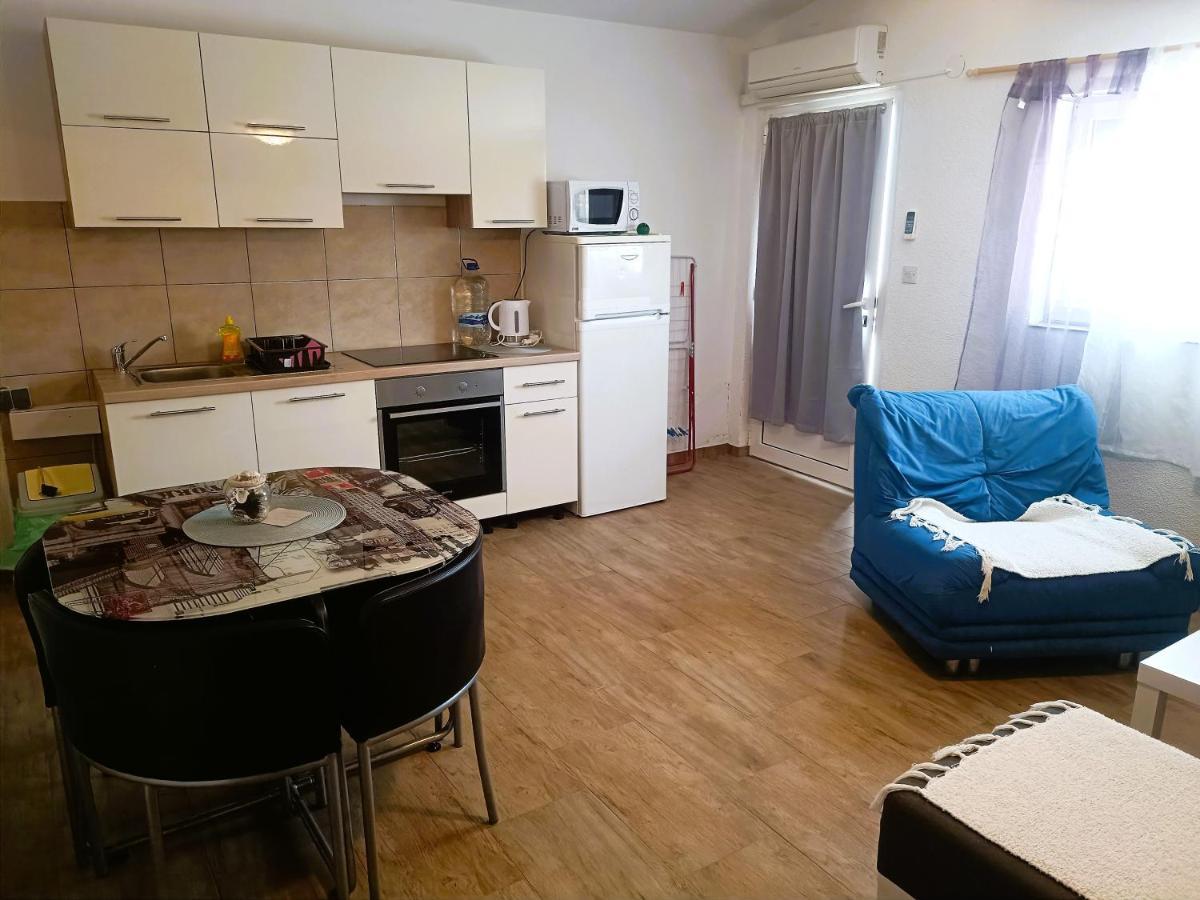 Apartments Babic 50 Meters From The Beach Вир Екстер'єр фото