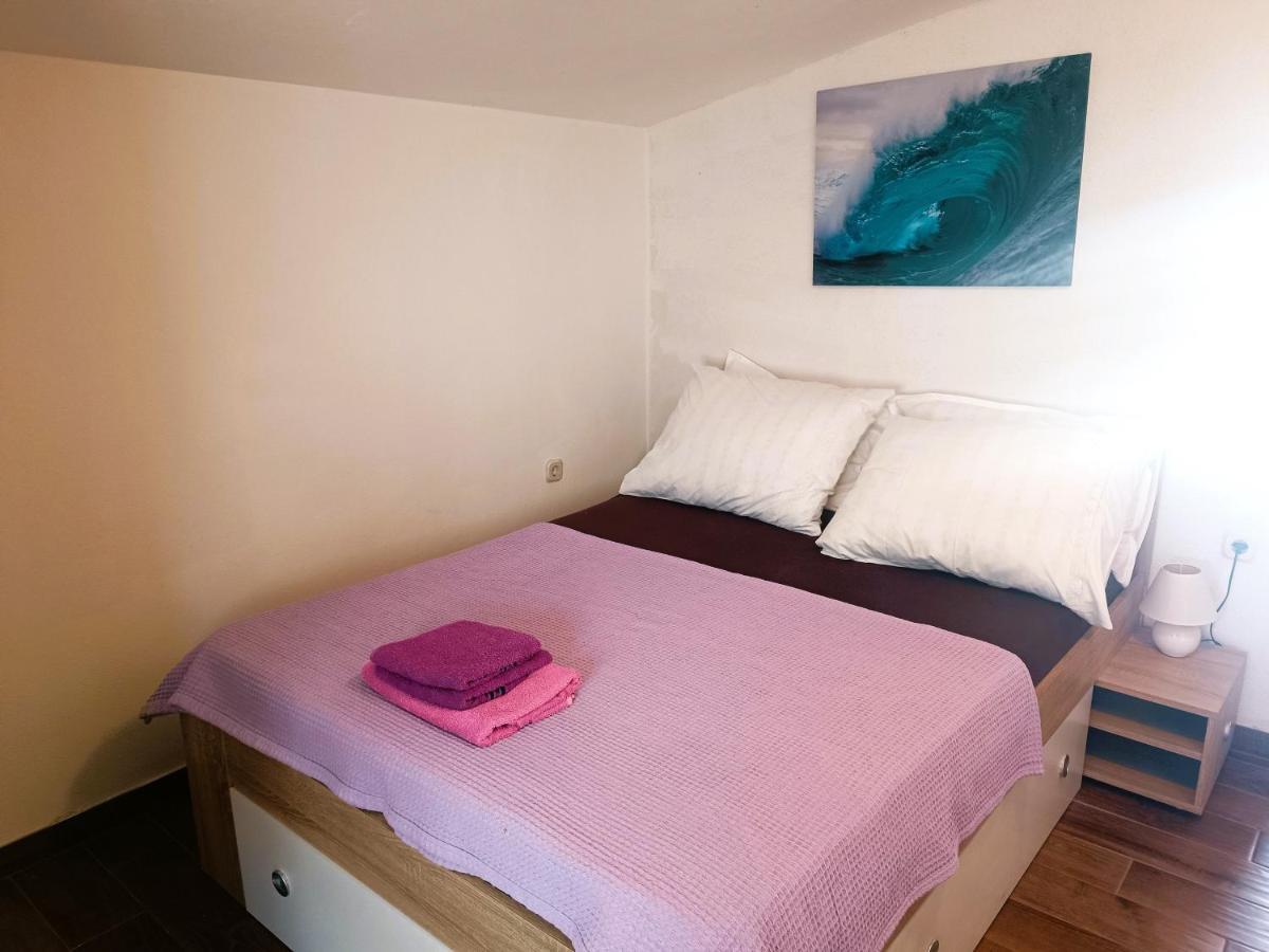 Apartments Babic 50 Meters From The Beach Вир Екстер'єр фото