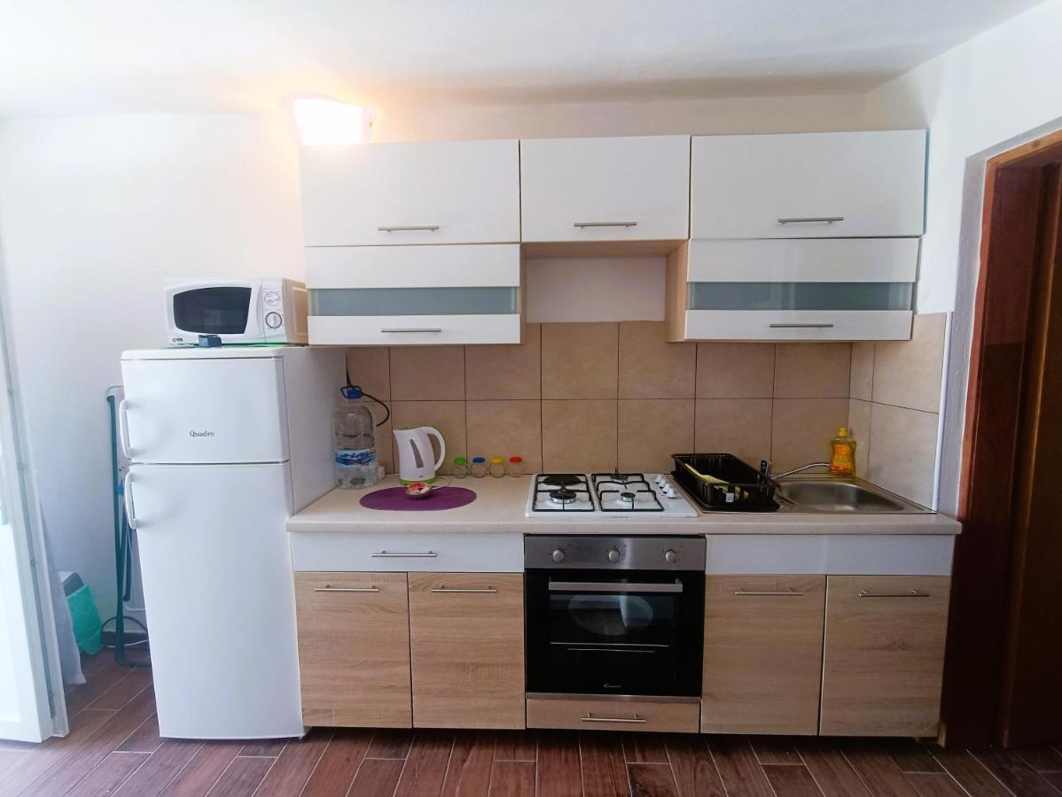 Apartments Babic 50 Meters From The Beach Вир Екстер'єр фото